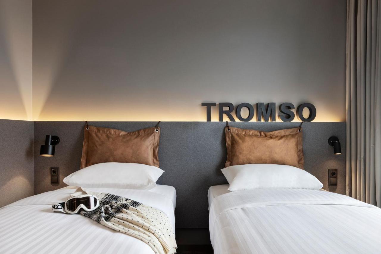 Twin Room,1470101240:JPEG